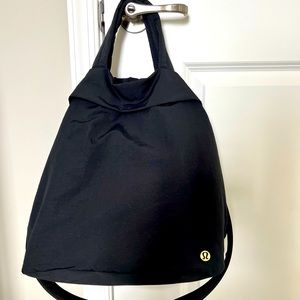 Lululemon On My Level Bag